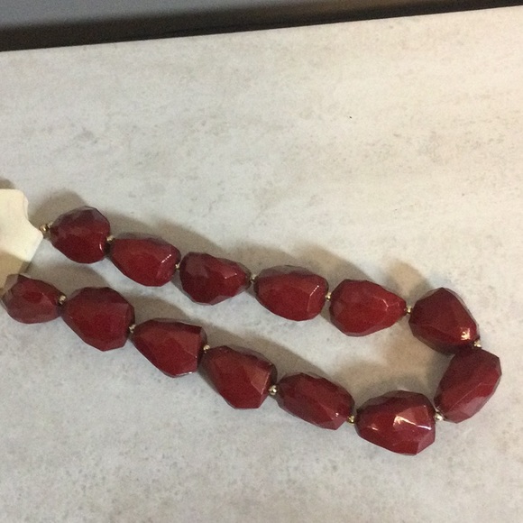 NWT Sophia & Kate chunky red necklace and matching drop earrings - Picture 4 of 6